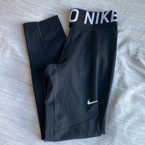 Nike pro capri leggings